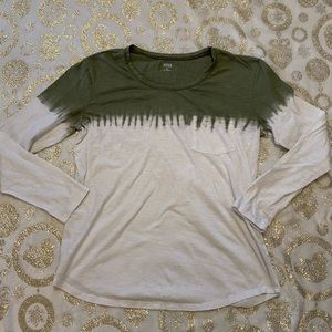 Green and white long sleeve tank top